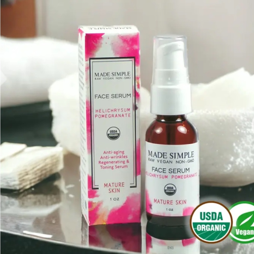 Simple Helichrysum Pomegranate Face Serum - White and Pink